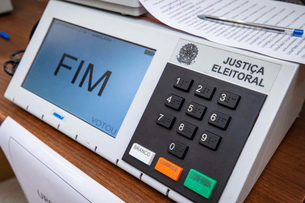 TSE cogita eleições com voto pela internet nos próximos anos