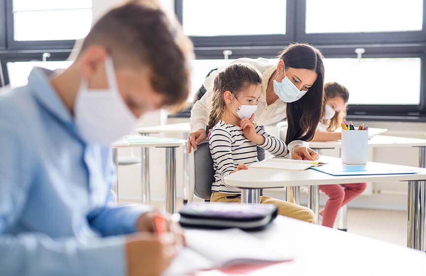 Liminar suspende retorno às aulas em áreas que estão nas fases vermelha e laranja.