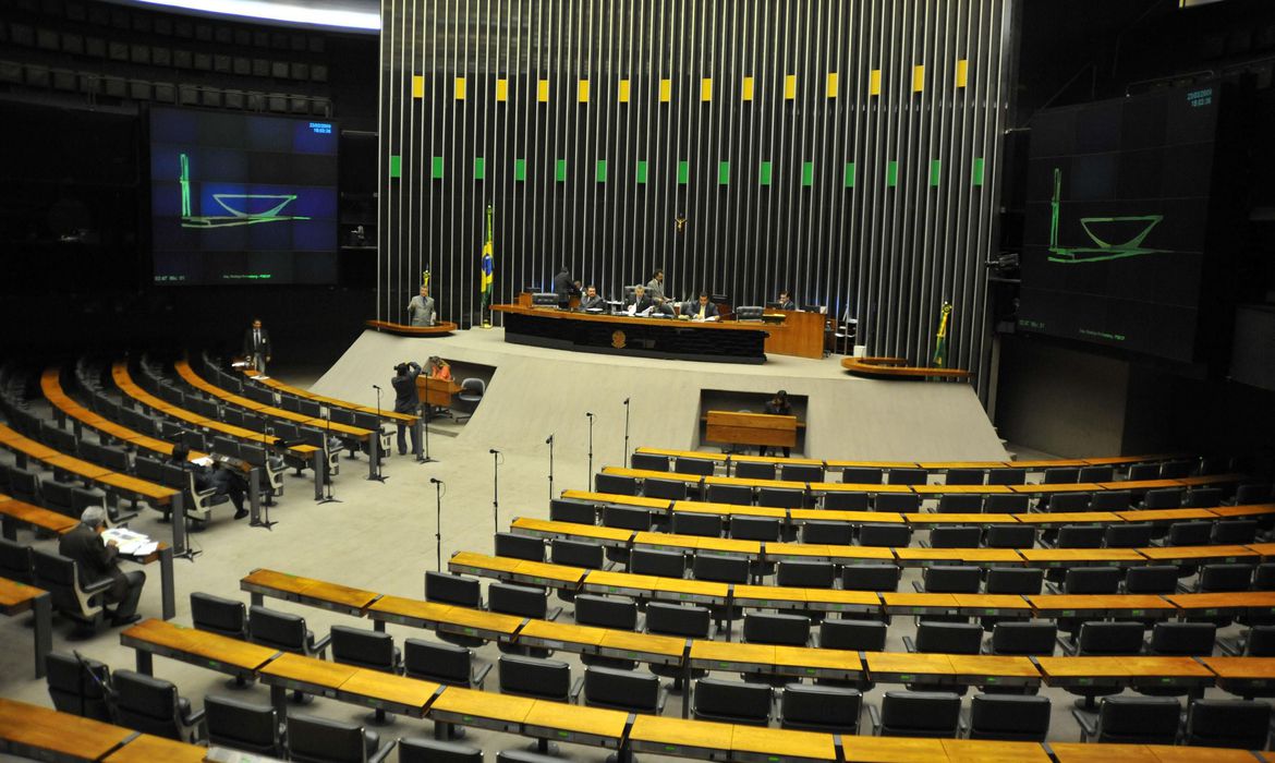 Câmara aprova aumento da pena mínima para feminicídio
