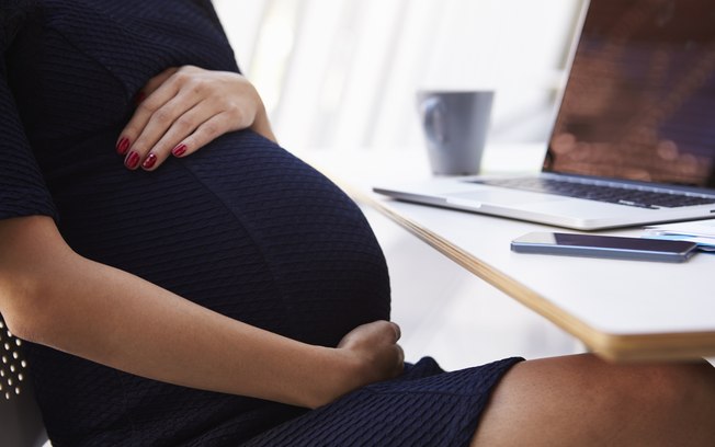 Gestante que negou volta ao emprego receberá indenização estabilitária