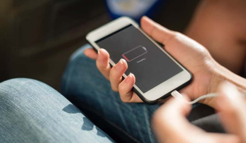 iPhone - Juiz manda Apple fornecer carregador a consumidora