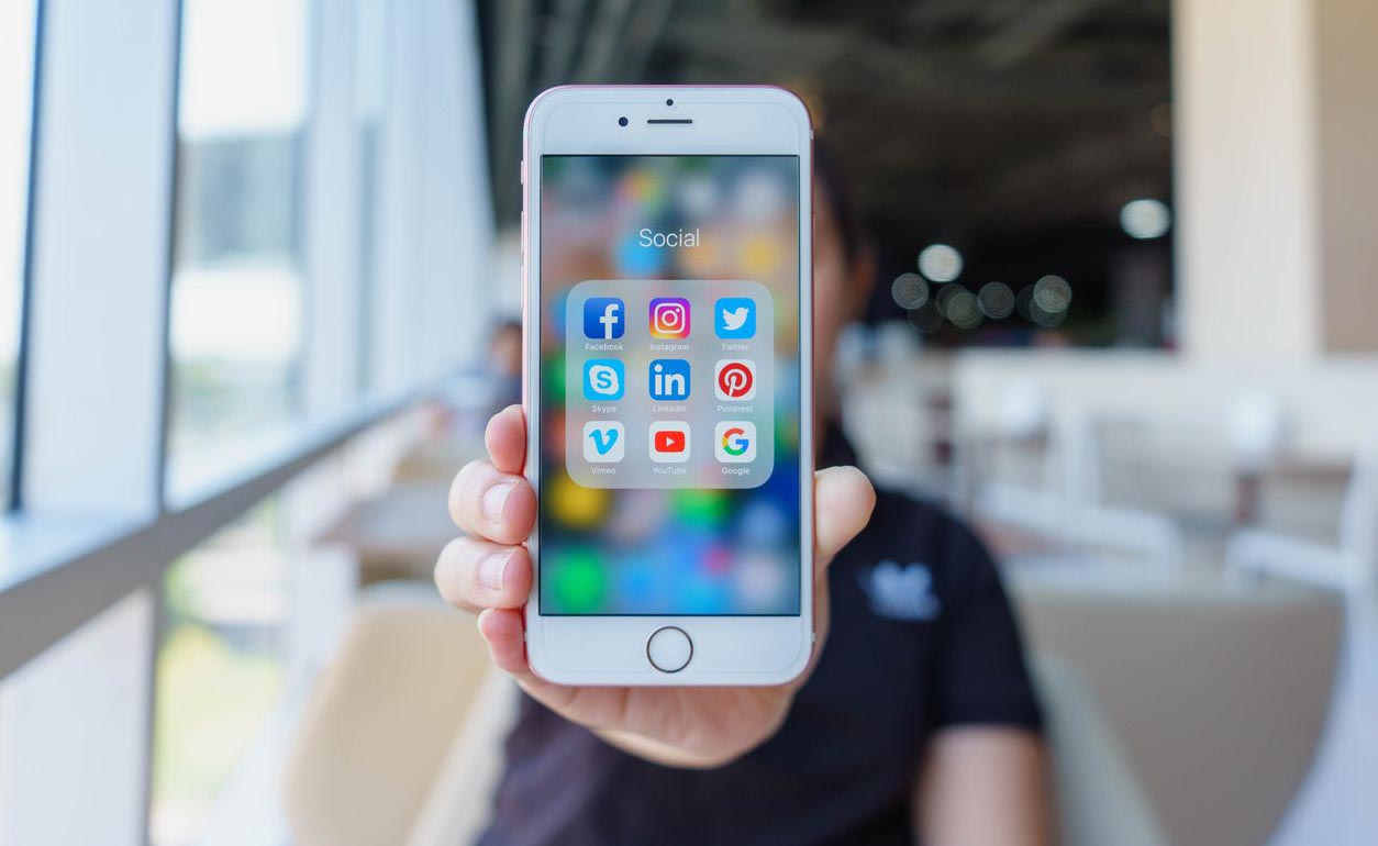 Rede social não indenizará por apagar posts com desinformação sobre a Covid-19