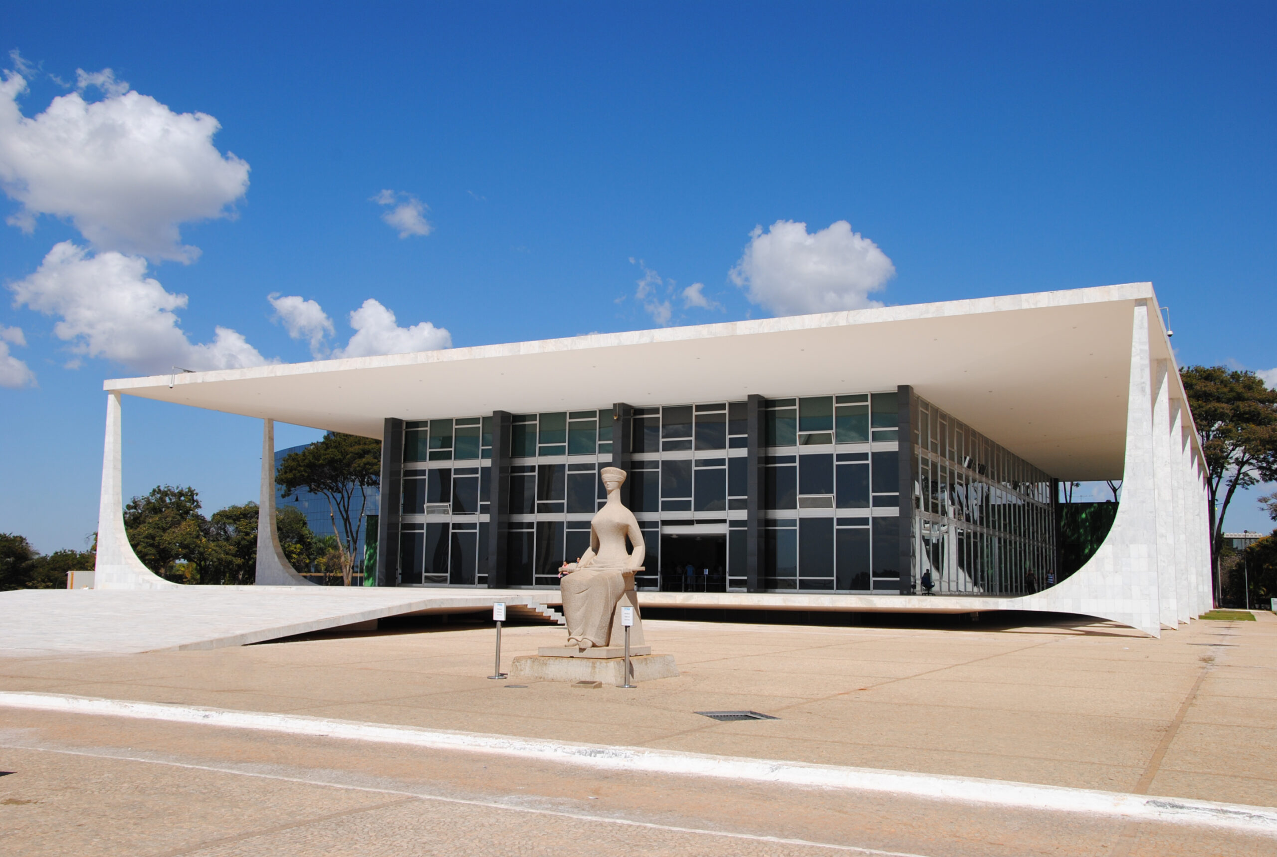 STF DECIDE A FAVOR DAS EMPRESAS: BENEFÍCIOS FISCAIS DE ICMS NÃO PODEM SOFRER COBRANÇA DE PIS E COFINS
